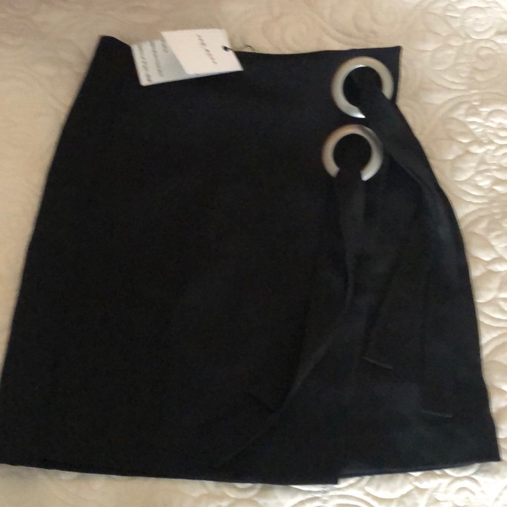 Brand New essential black mini